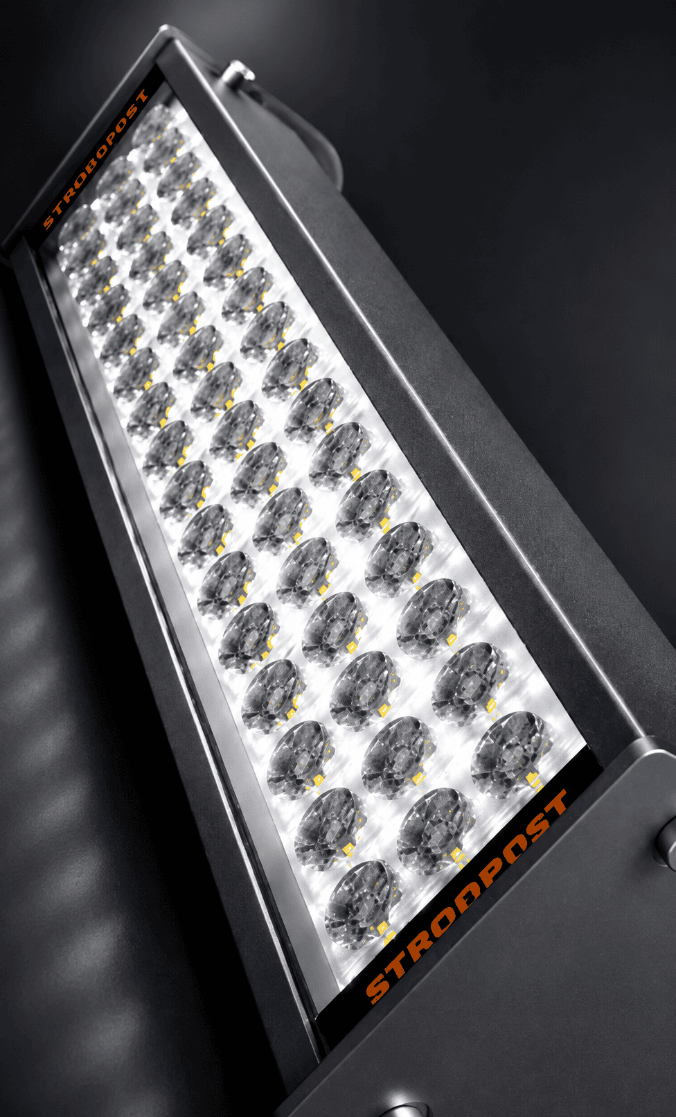 Dettaglio dei LED della lampada stroboscopica STROBOPOST FX Series
